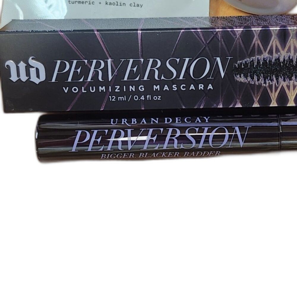 Urban Decay Perversion Volumizing Mascara - Full Size